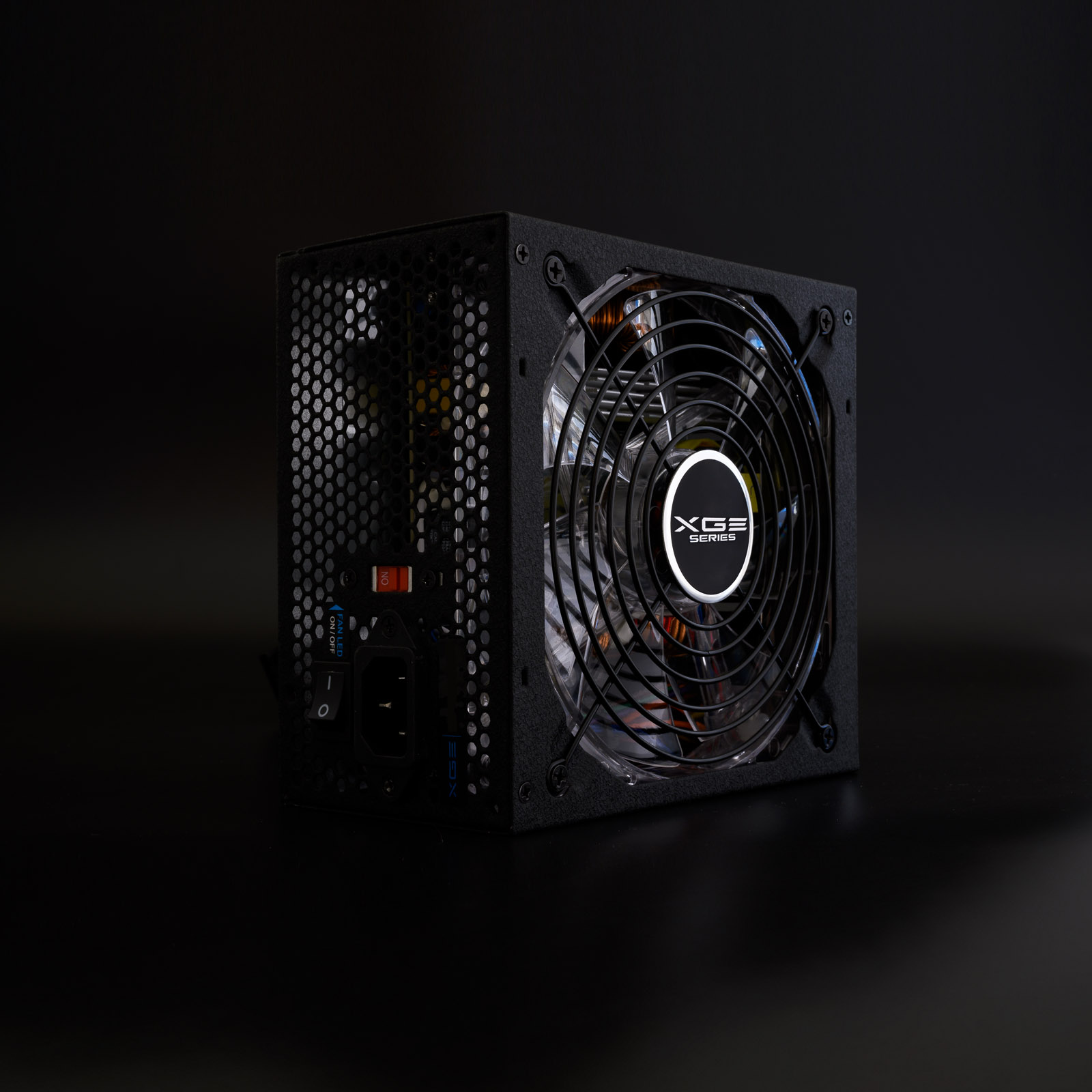 TOOQ FUENTE GAMING 600W ATX12V V2.31 APFC 82+ LED ON/OFF- descatalogado