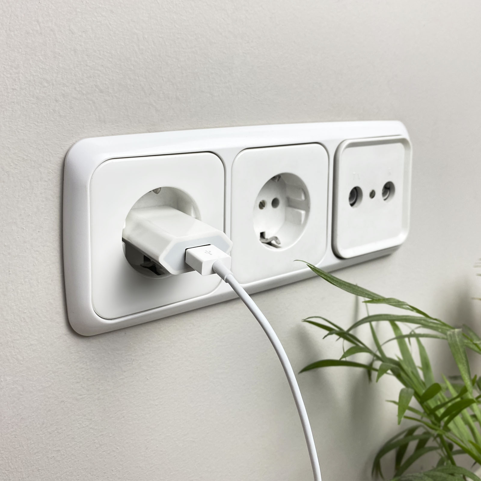 NANOCABLE MINI CARGADOR USB 5V-1A BLANCO