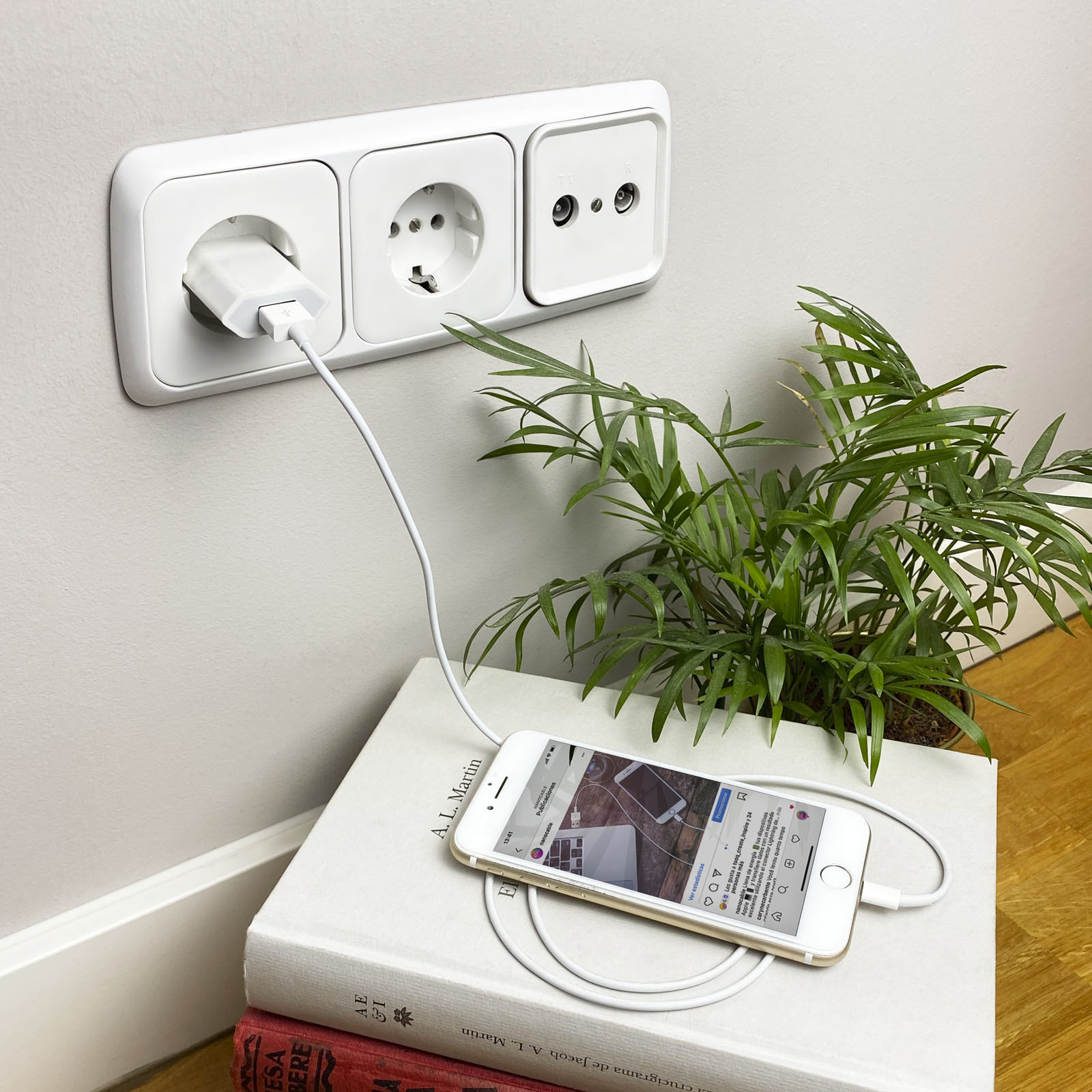 NANOCABLE MINI CARGADOR USB 5V-1A BLANCO