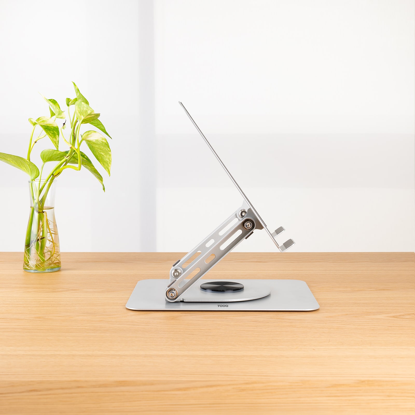 TOOQ SOPORTE PLEGABLE 360° DISPOSITIVOS 11-17",PLATA