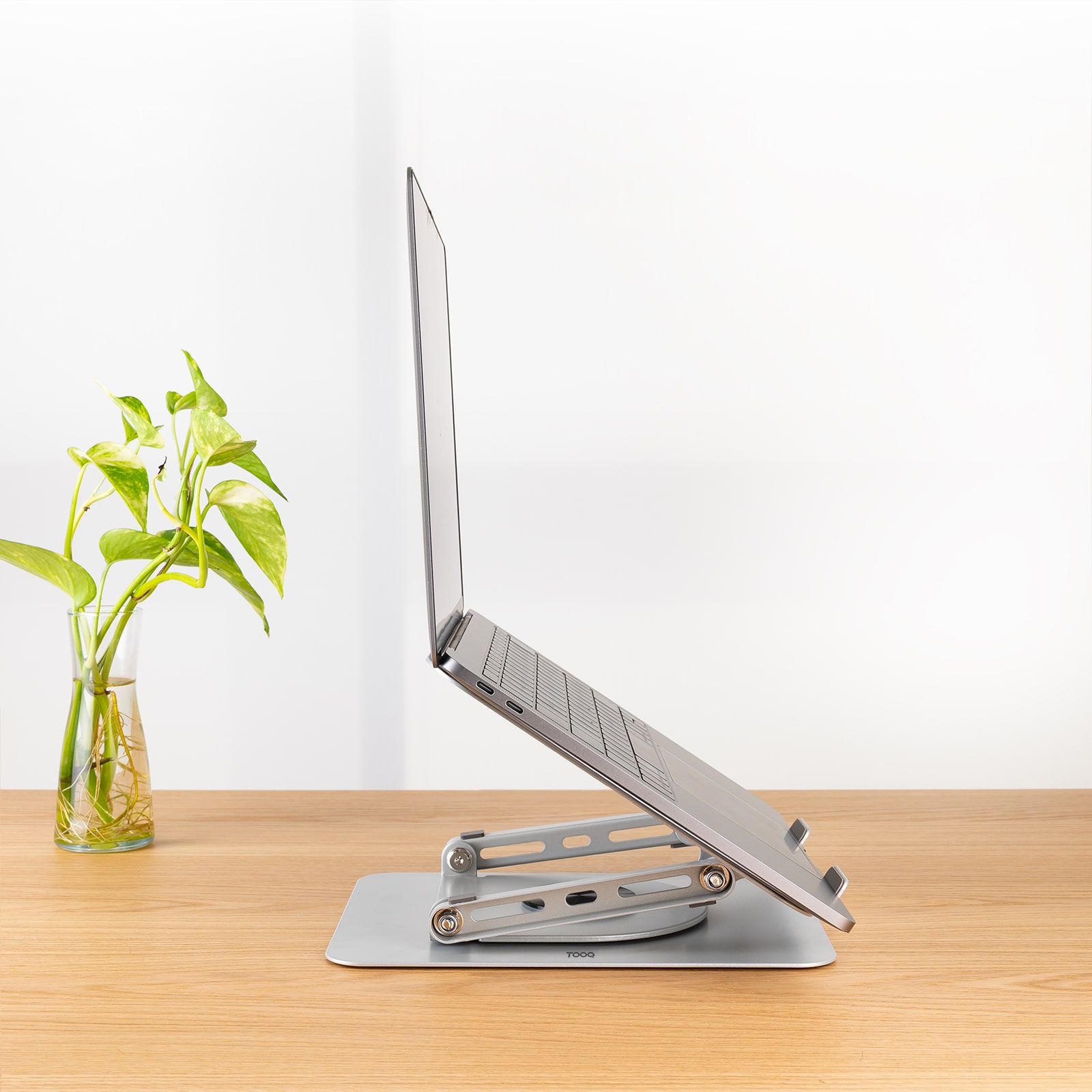 TOOQ SOPORTE PLEGABLE 360° DISPOSITIVOS 11-17",PLATA