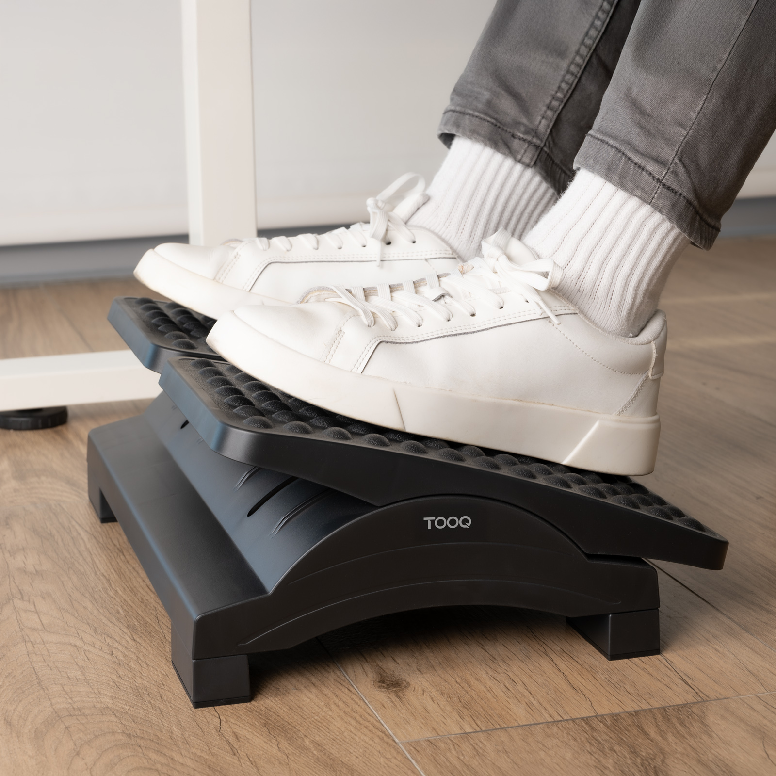 TOOQ REPOSAPIES AJUSTABLE EN ALTURA E INCLINACION,NEGRO