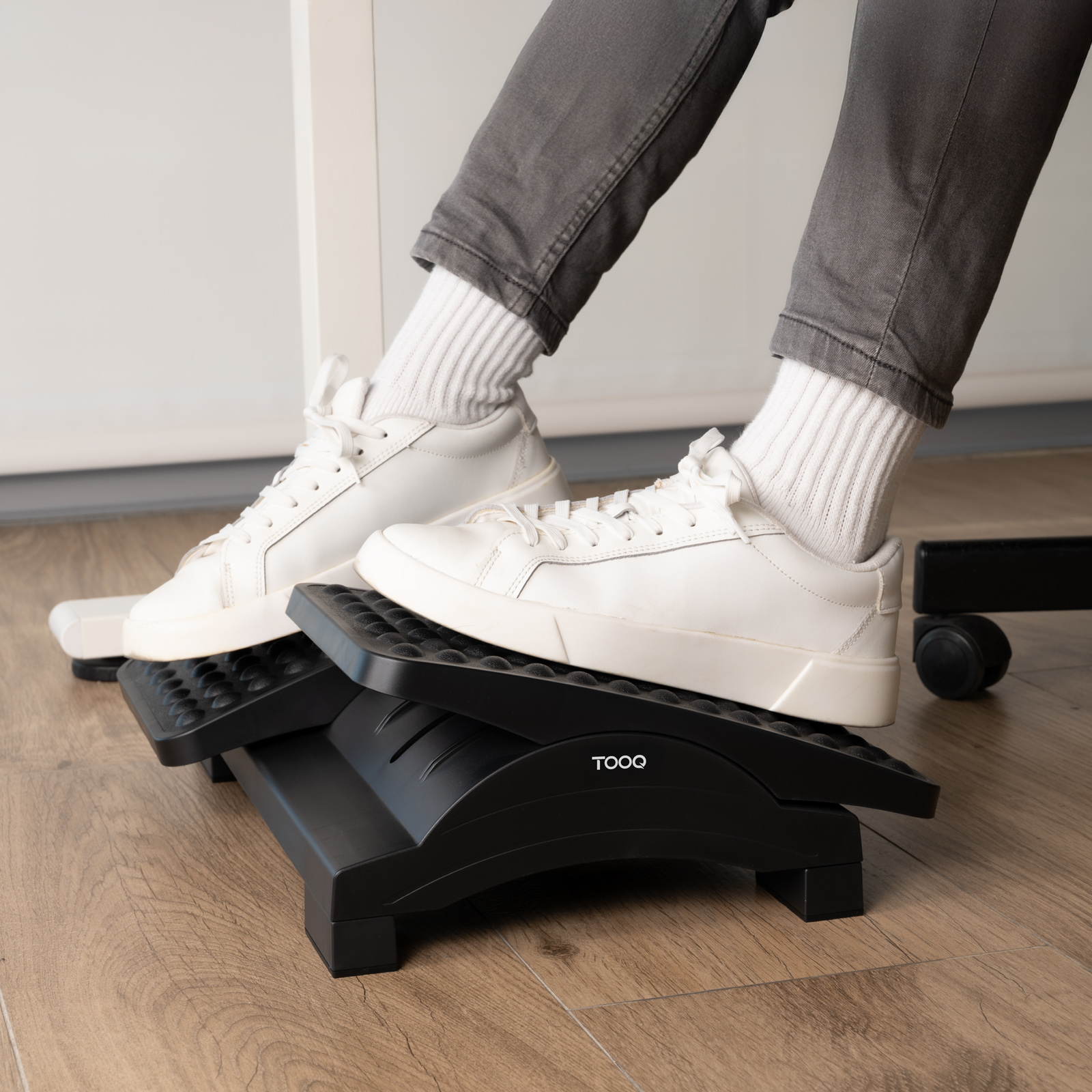 TOOQ REPOSAPIES AJUSTABLE EN ALTURA E INCLINACION,NEGRO