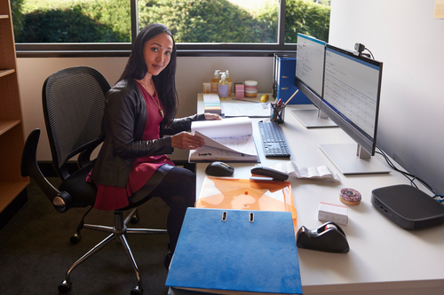 HP Monitor E24t G5 / 23,8" / FHD / HDMI-DisplayPort-USB(A)-USB(B) / Regulable Altura / Tactil