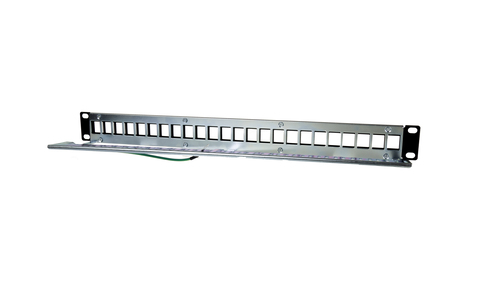 PHASAK Panel frontal 19" para 24 conectores 1U con org. de cables   FTP PHASAK negro
