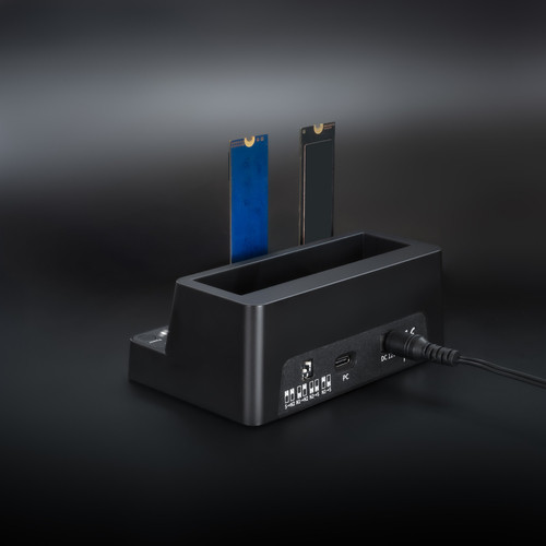 TOOQ DOCK 2xSSD M.2 NVMe+1xSATA 2,5"/3,5" USB 3.2 CLONE